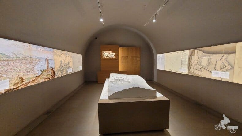 exposición en el castell de Montjuic
