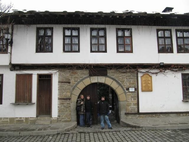 Shkoloto o antigua escuela, Triavna Shkoloto o antigua escuela, Triavna