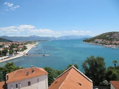 vistas bahía de Trogir