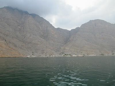 crucero por los fiordos de Musandam por Omán