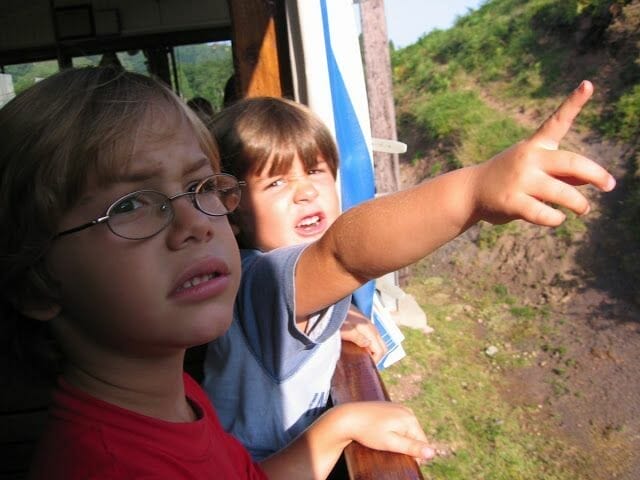 Niños en el Tren de Sara a Larrun
