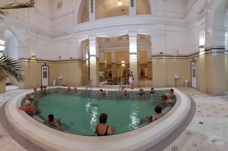 interior balneario szechenyi 