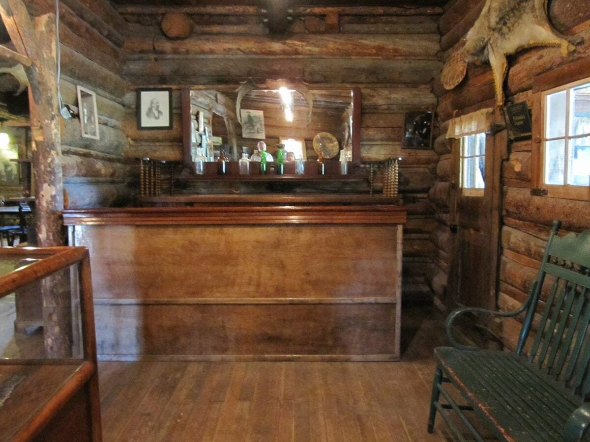 Buffalo Bill hotel, Pahaska tepee