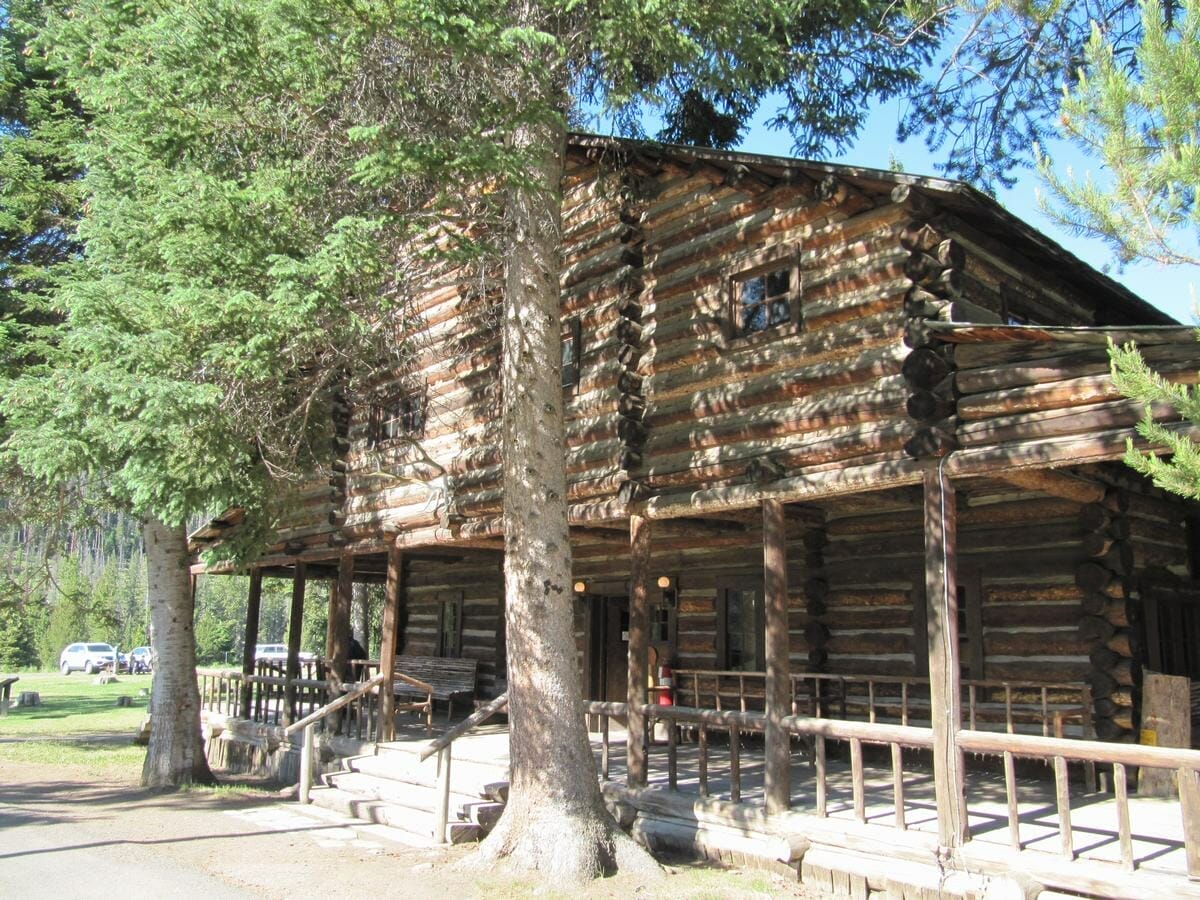 Buffalo Bill hotel, Pahaska tepee, alojamiento en Yellowstone