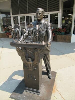 Franklin D. Roosevelt
estatua de rapid City