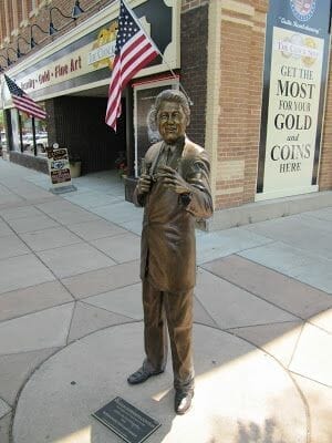 Bill Clinton
estatua de rapid City
