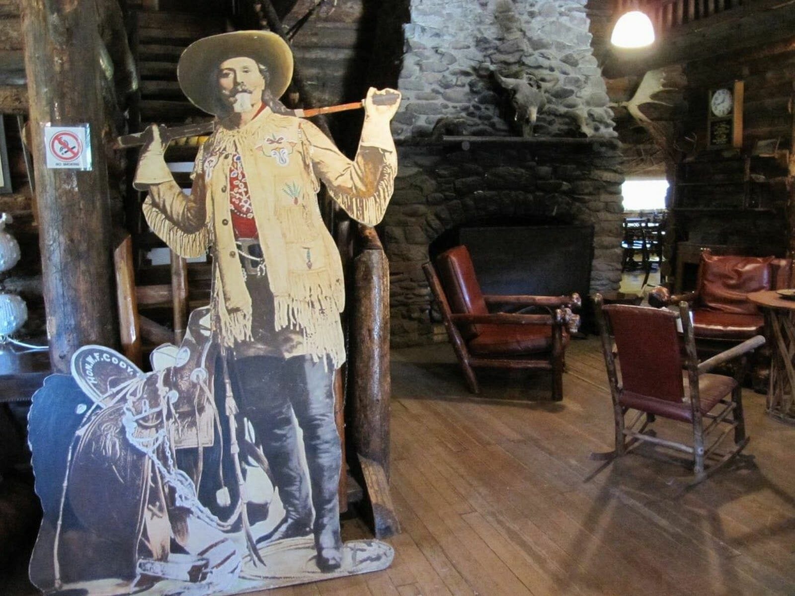 Pahaska tepee lodge, hoteles en Yellowstone, hotel Buffalo Bill