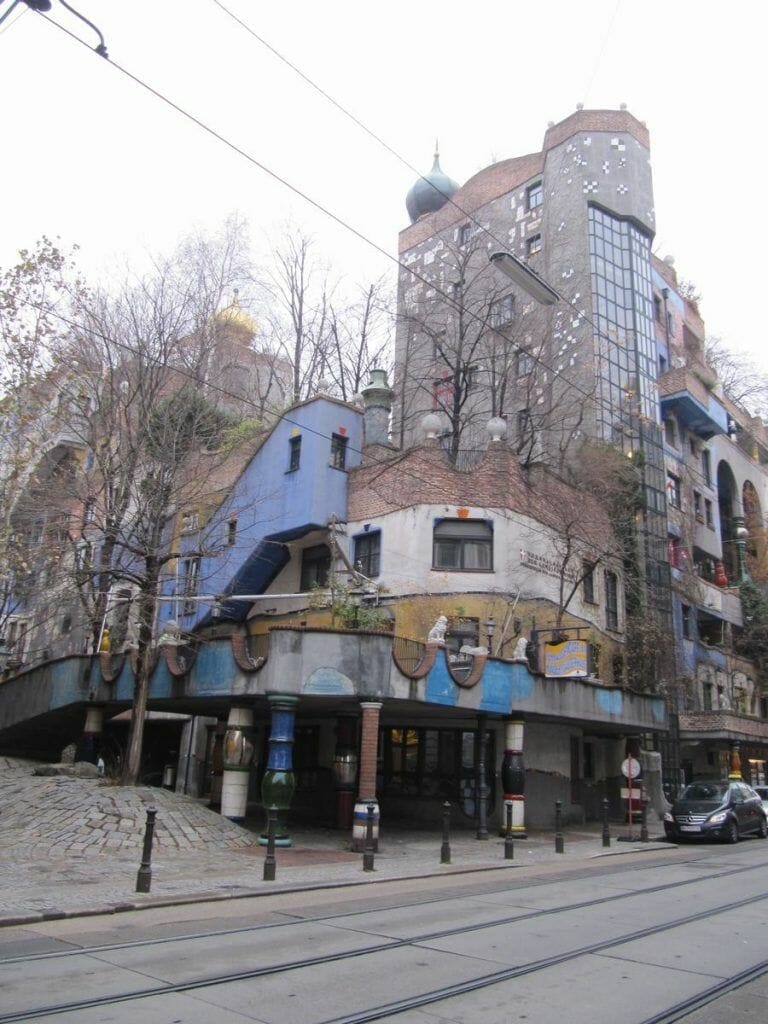 casa Hundertwasserhaus
