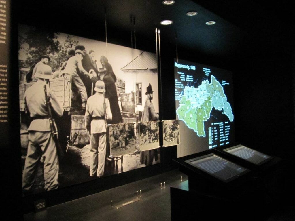 Centro Memorial del Holocausto - monumento de los zapatos en Budapest