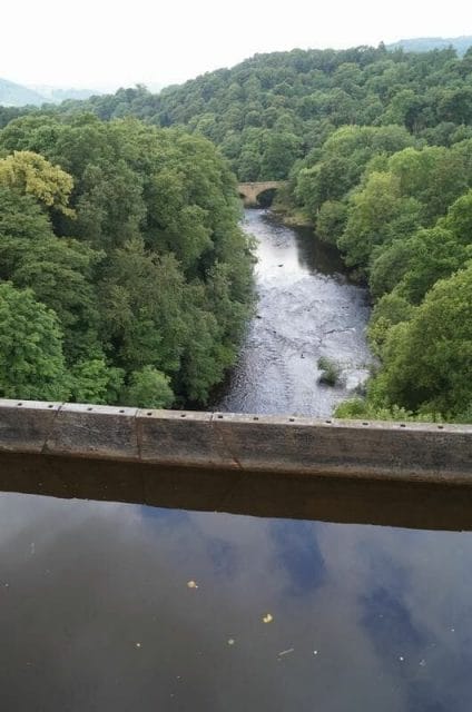 río debajo del acueducto de Pontcysyllte