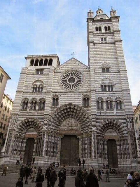 fachada catedral de San Lorenzo de Genova catedral de San Lorenzo de Genova