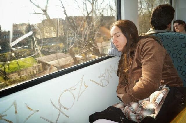 durmiendo en tren a Berlín
