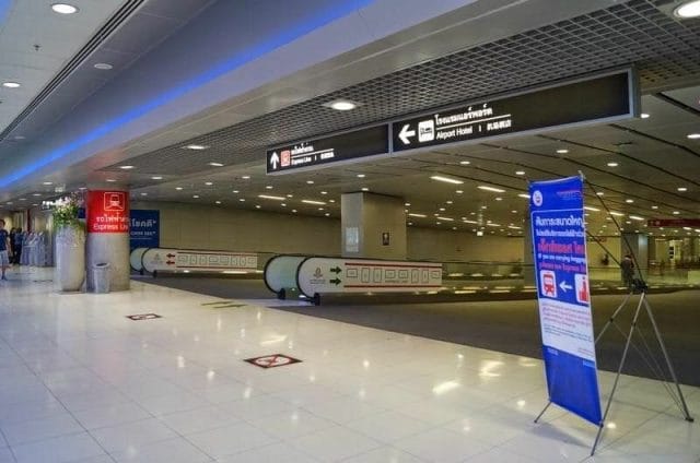 linea roja Airport rail link