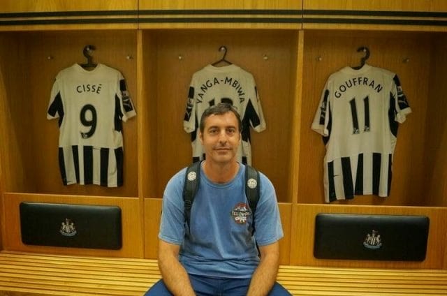 camiseta vestuarios del Newcastle estadio