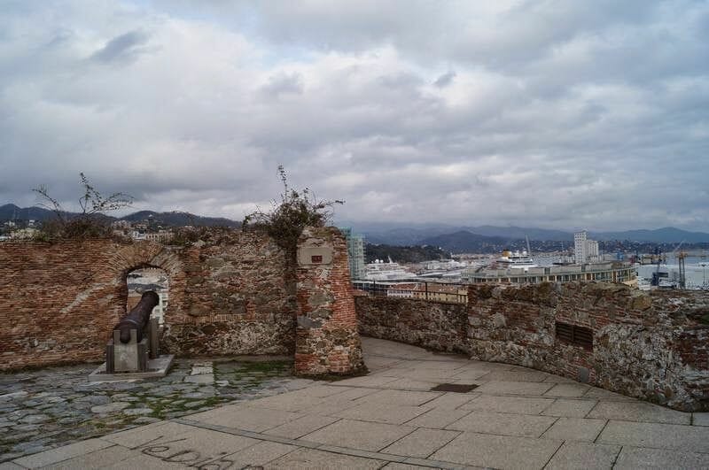 vistas desde Priamar de Savona