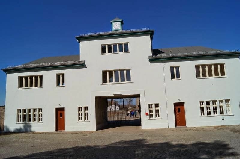 campo de concentración de Sachsenhausen entrada