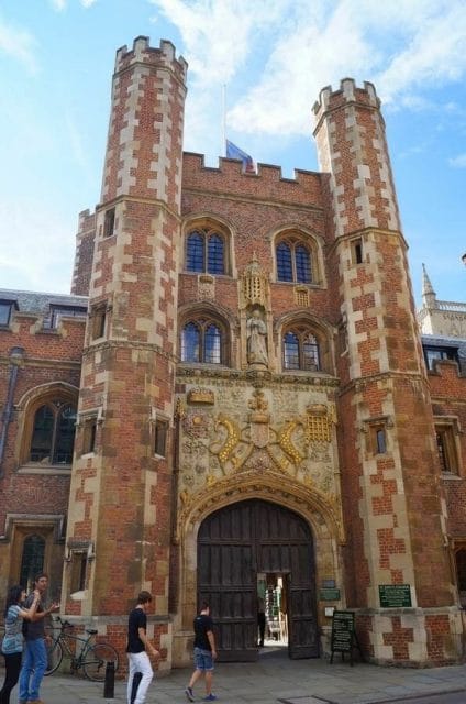 St John College
