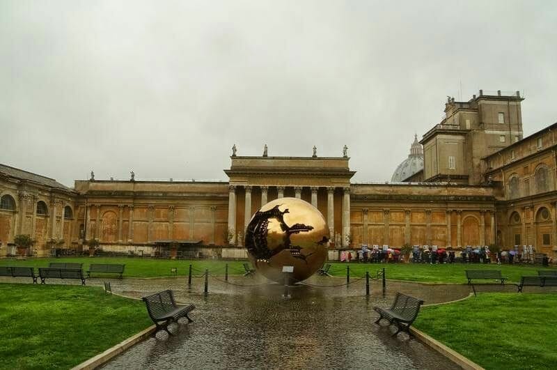 esfera museos vaticanos