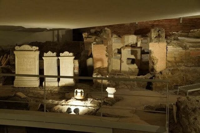Necropolis via triumphalis