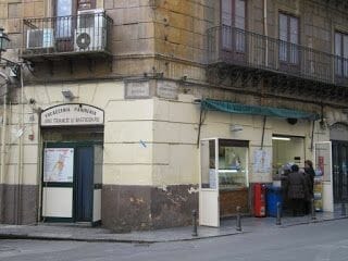 parada bus a Monreale