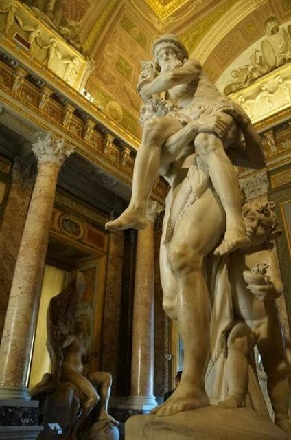 Eneas y Anquises de Bernini (Galleria Borghese)