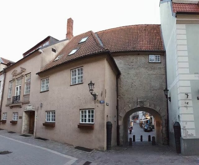 puerta sueca de riga