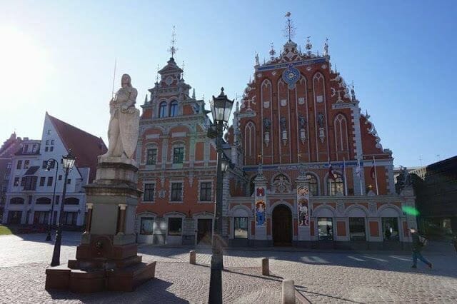 Plaza Rätslaukumssta o ayuntamiento de Riga