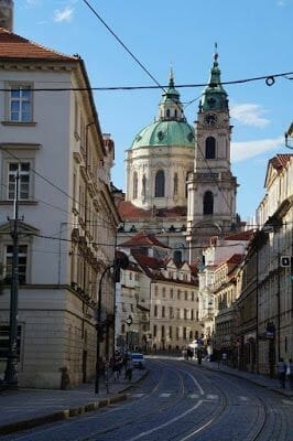 torre de la iglesia de San Nicolás de Praga