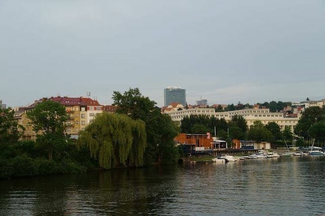Paseo en barco en Praga por el río Moldava