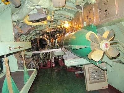 sala de torpedos misil torpedo regulus growler