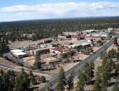 Tusayán cerca del gran Cañón del Colorado