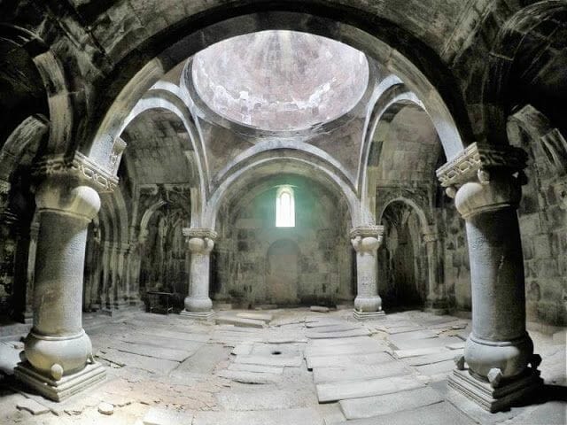 interior monasterio de HAGHPAT