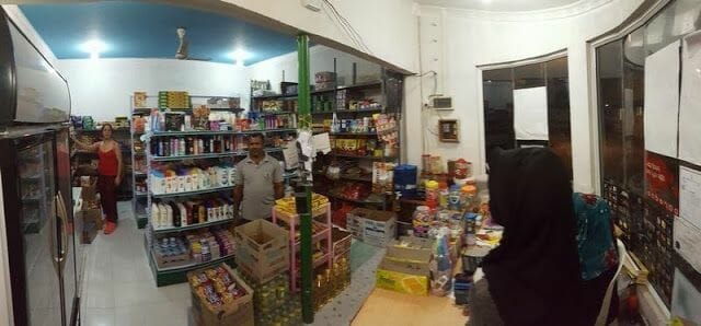 tiendas isla de Nilandhoo Maldivas