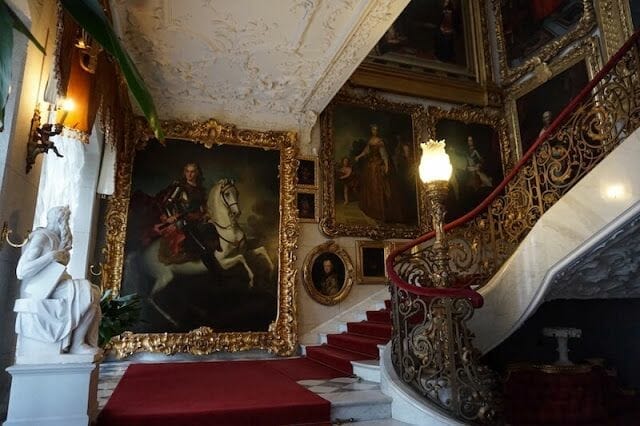 palacio de Kozłówka escalera