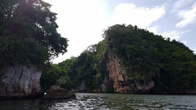 mogotes parque Nacional los Haitises