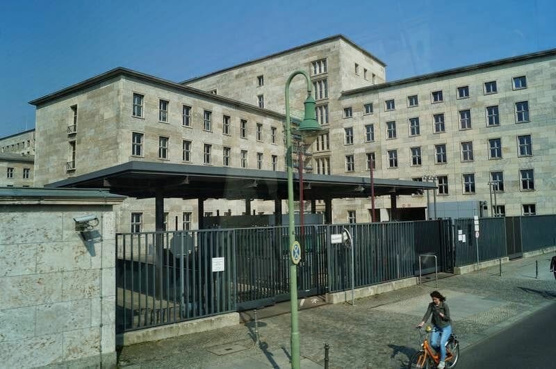 antiguo edificio de la Luftwaffe