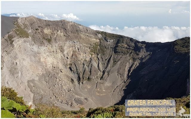 crater principal volcan irazu sin laguna