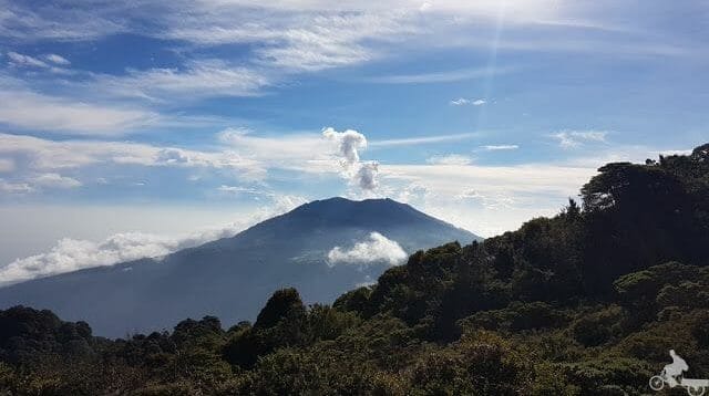 volcan turrialba