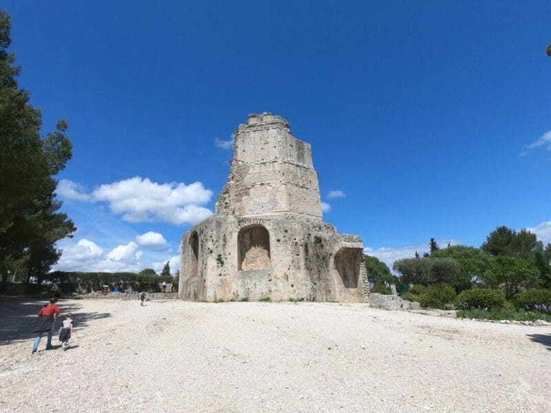 tour magne nimes