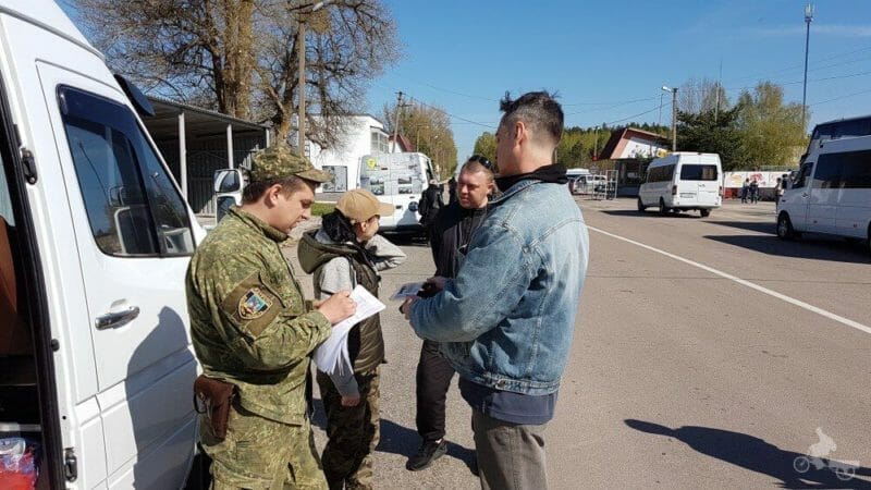 control de pasaportes en el tour a chernobyl