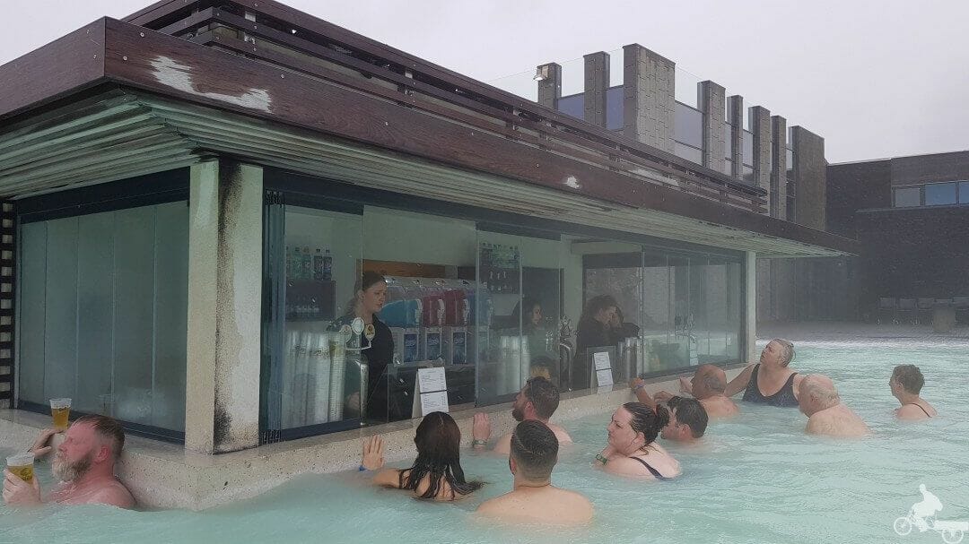 bar piscina blue lagoon