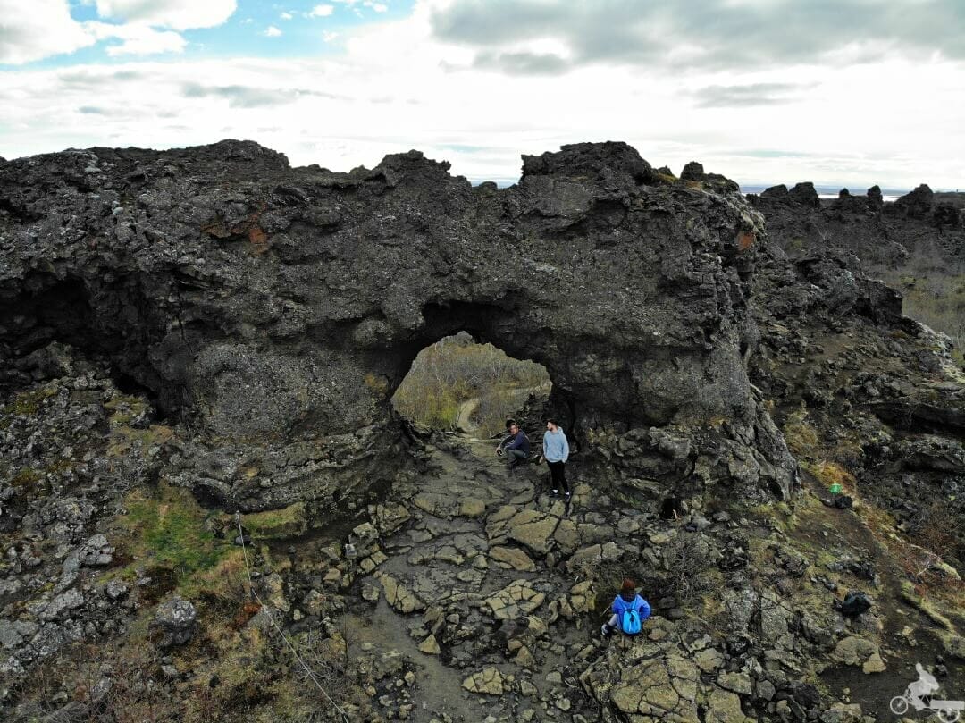 Dimmuborgir roca agujero
