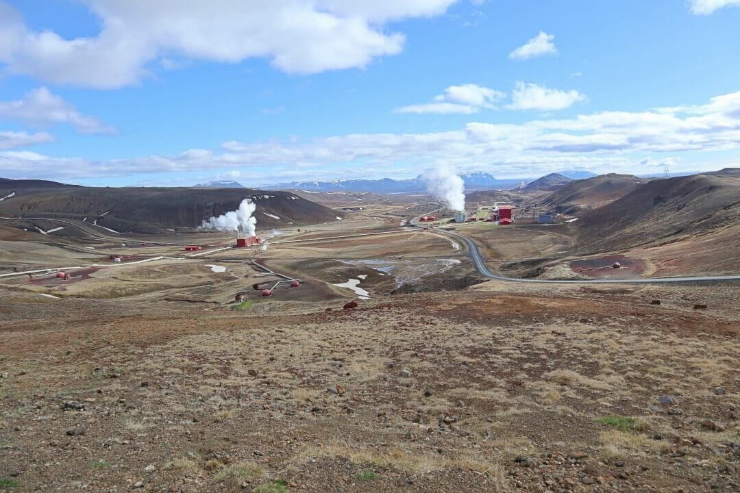 central térmica krafla junto a viti