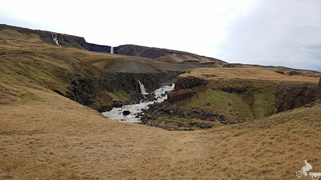 sendero que sube a hengifoss