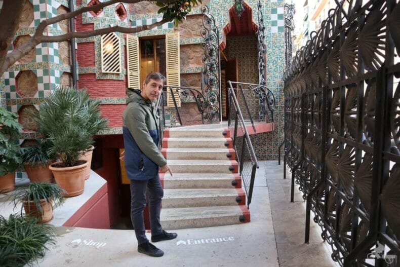 entrada casa vicens