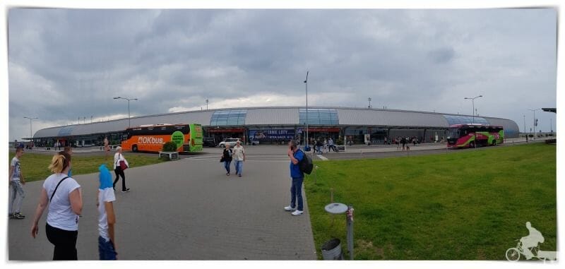 aeropuerto modlin varsovia