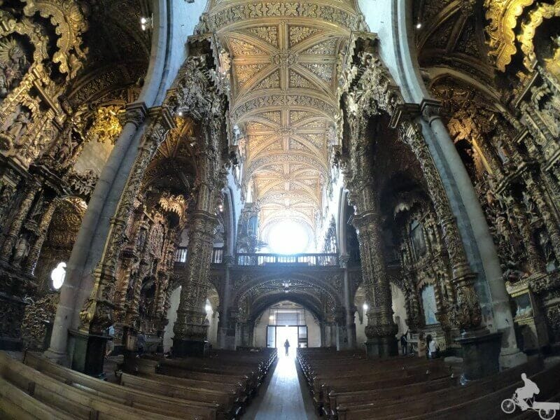 entrada a la iglesia de san francisco