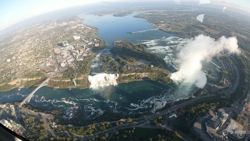 cataratas del niágara en helicóptero