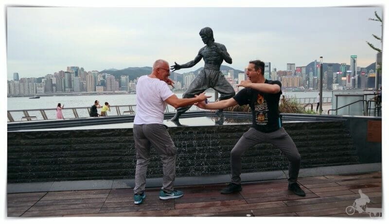 Bruce lee estatua en hong kong