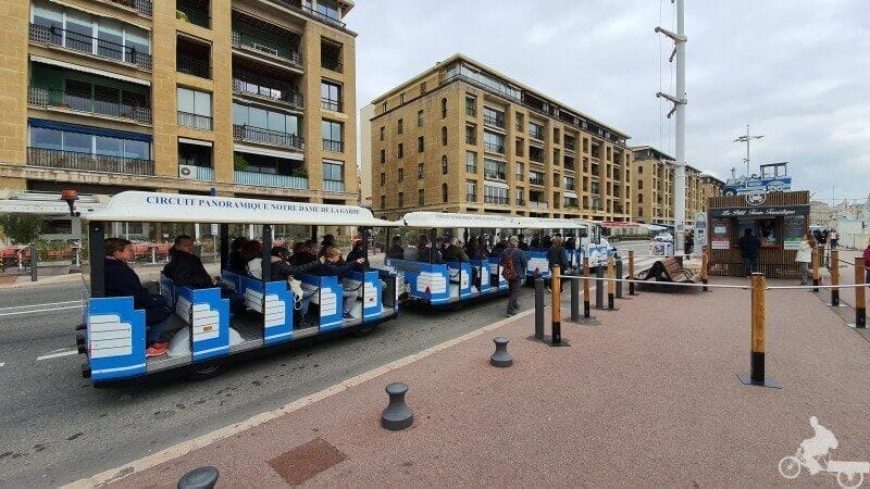 parada tren turistico - que ver y hacer en Marsella en una escala de crucero